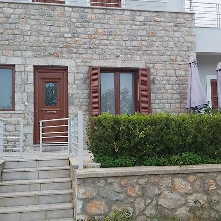 Light Blue Studios 2 Poúlithra المظهر الخارجي الصورة