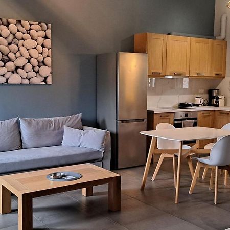 Light Blue Studios 2 Poúlithra المظهر الخارجي الصورة