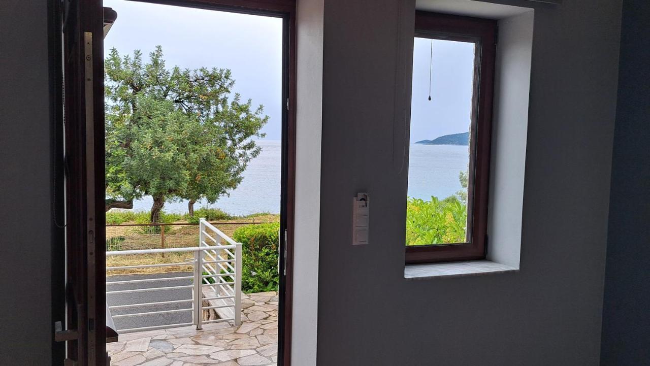 Light Blue Studios 2 Poúlithra المظهر الخارجي الصورة