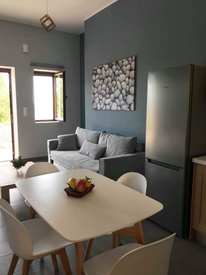 Light Blue Studios 2 Poúlithra المظهر الخارجي الصورة